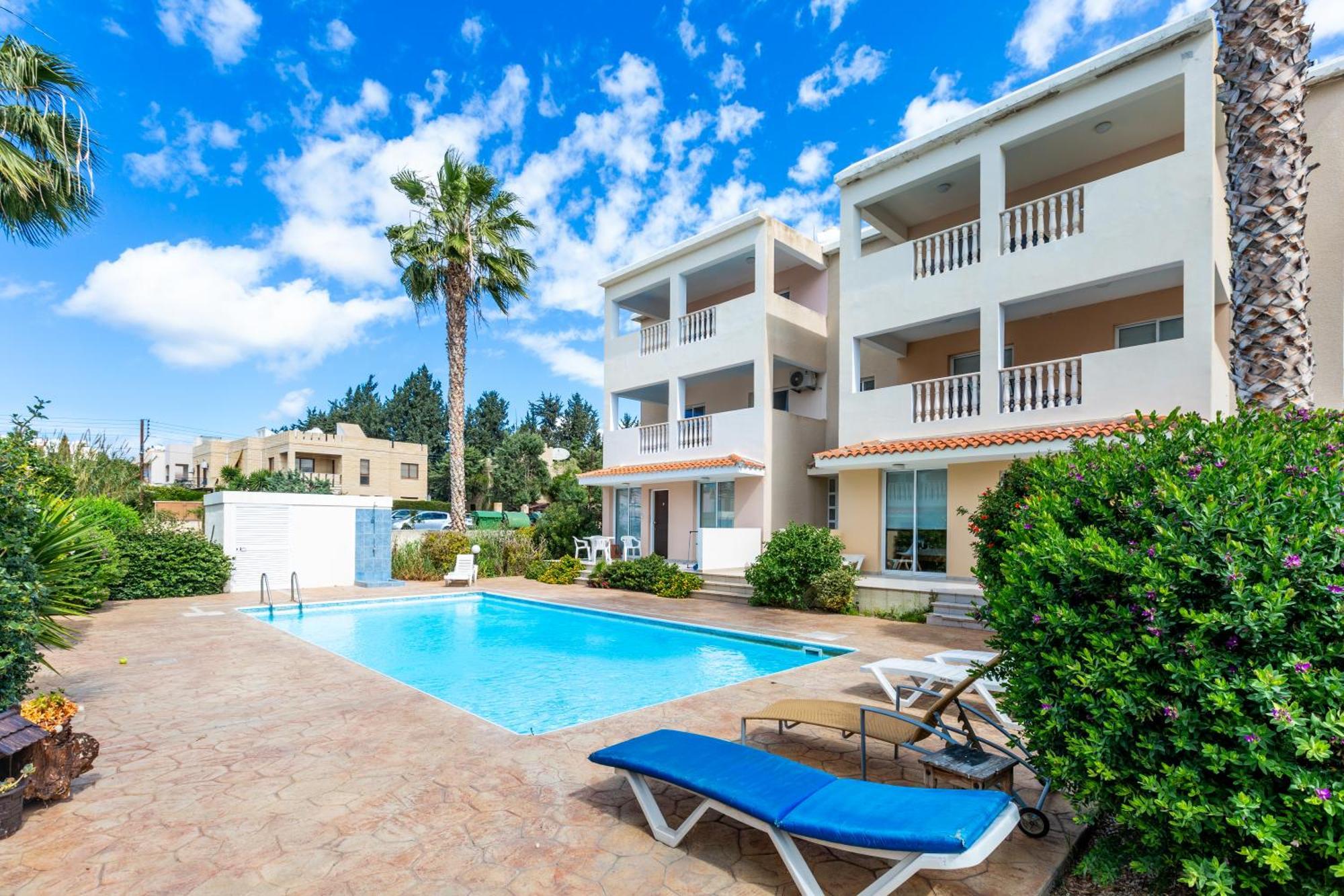 Just Renovated Beautiful 2 Bed In 5 Min Drive To The Apartment