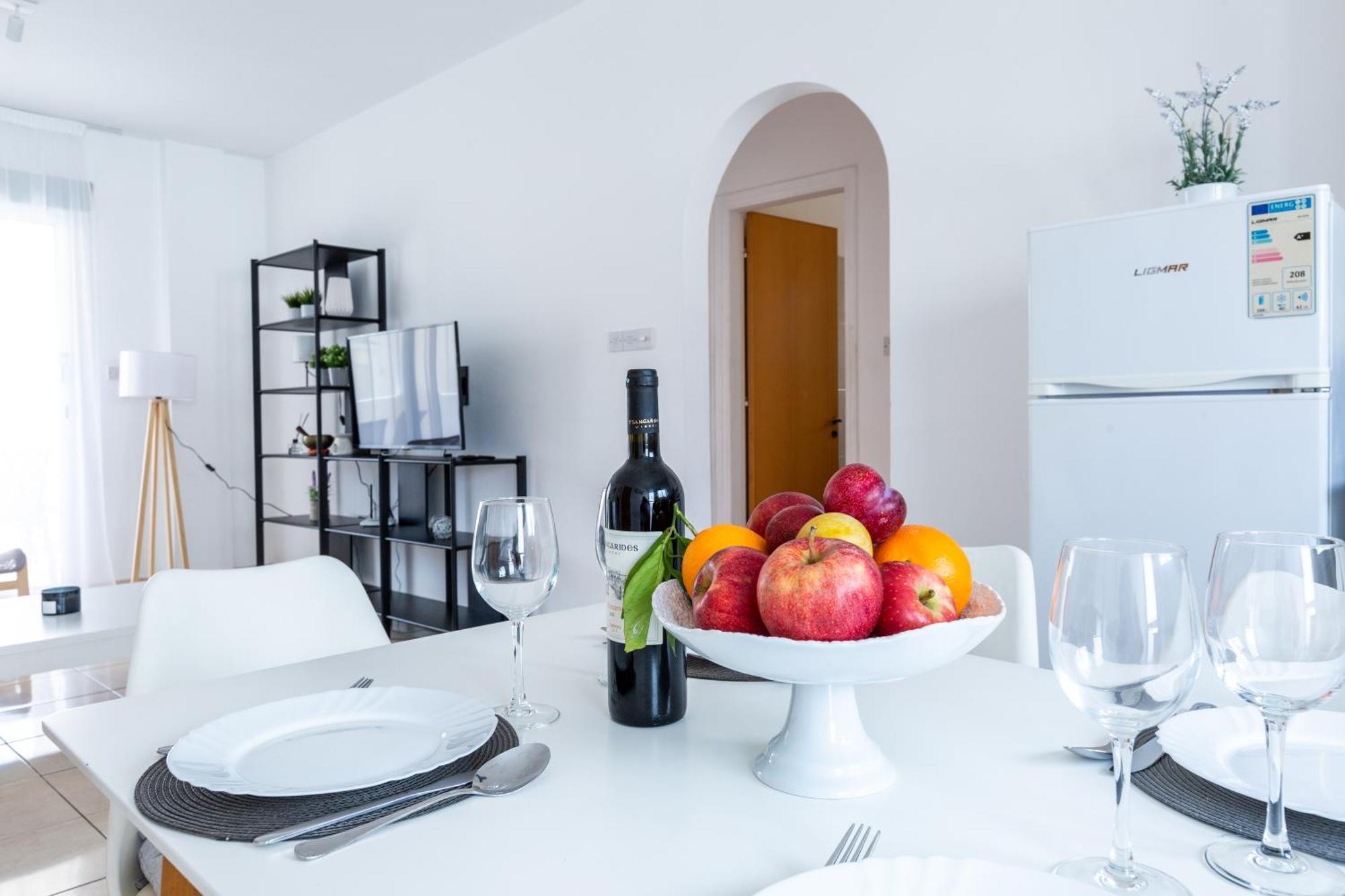 Apartment Just Renovated Beautiful 2 Bed In 5 Min Drive To The Paphos