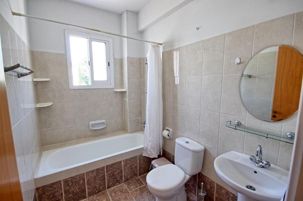 Apartment Just Renovated Beautiful 2 Bed In 5 Min Drive To The Paphos