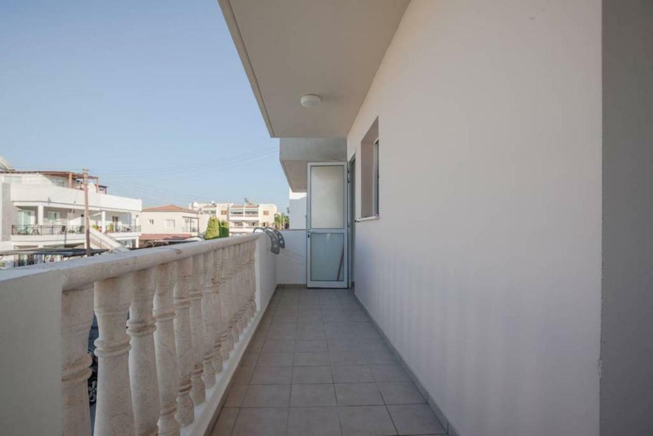 Just Renovated Beautiful 2 Bed In 5 Min Drive To The * Paphos